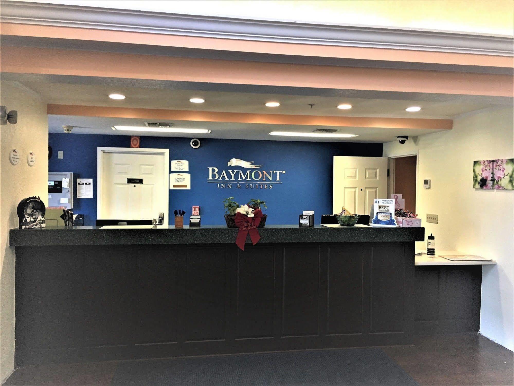 Baymont By Wyndham Lakeland Hotel Exterior foto